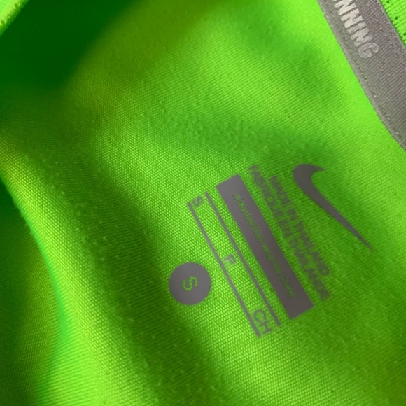 Nike Dry Fit running shirt - Picture 3 of 4